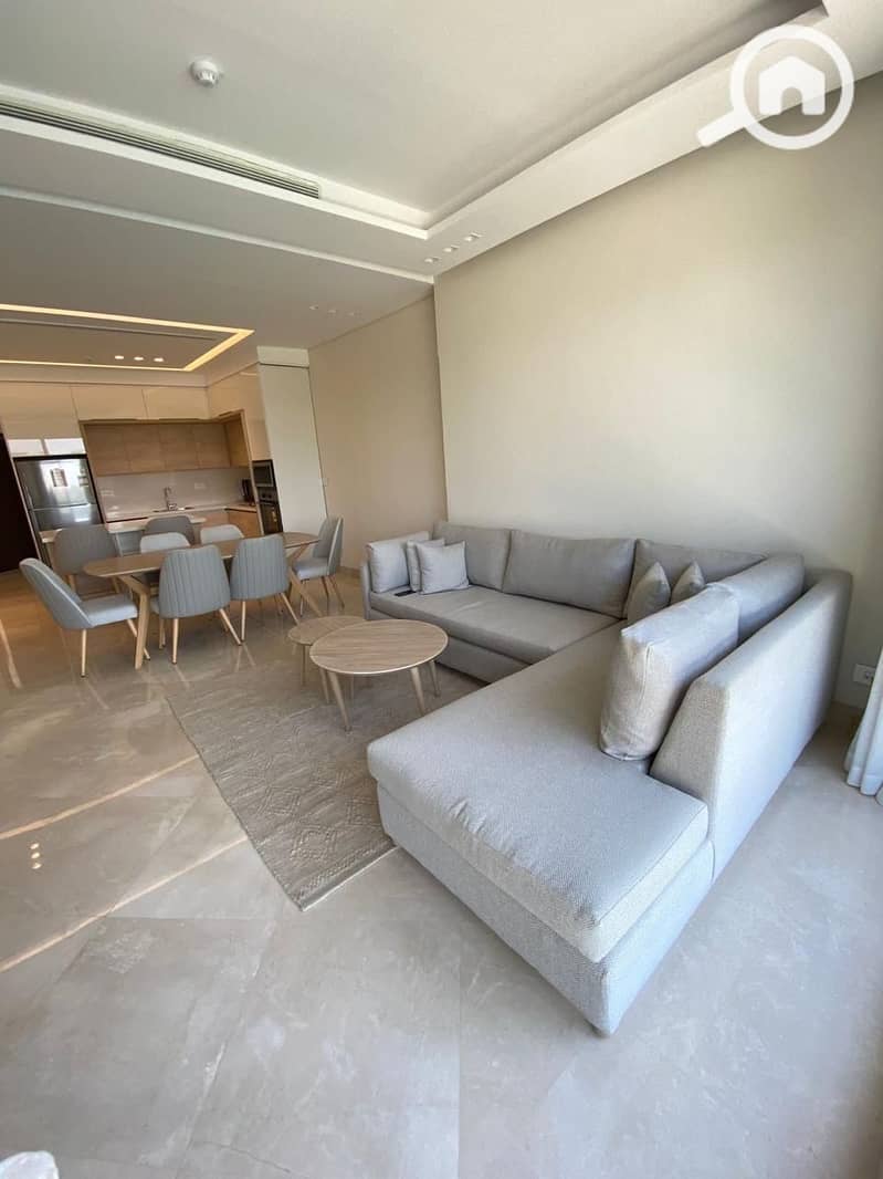 10 618e3da9-6cdc-460b-b15a-69bdd1661cd9. jpg