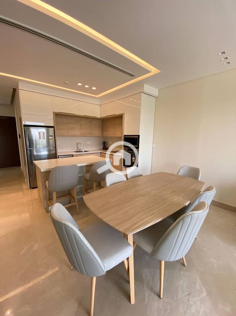 14 aecdb1ab-6495-4f05-a3b0-4d911d8e2b0b. jpg