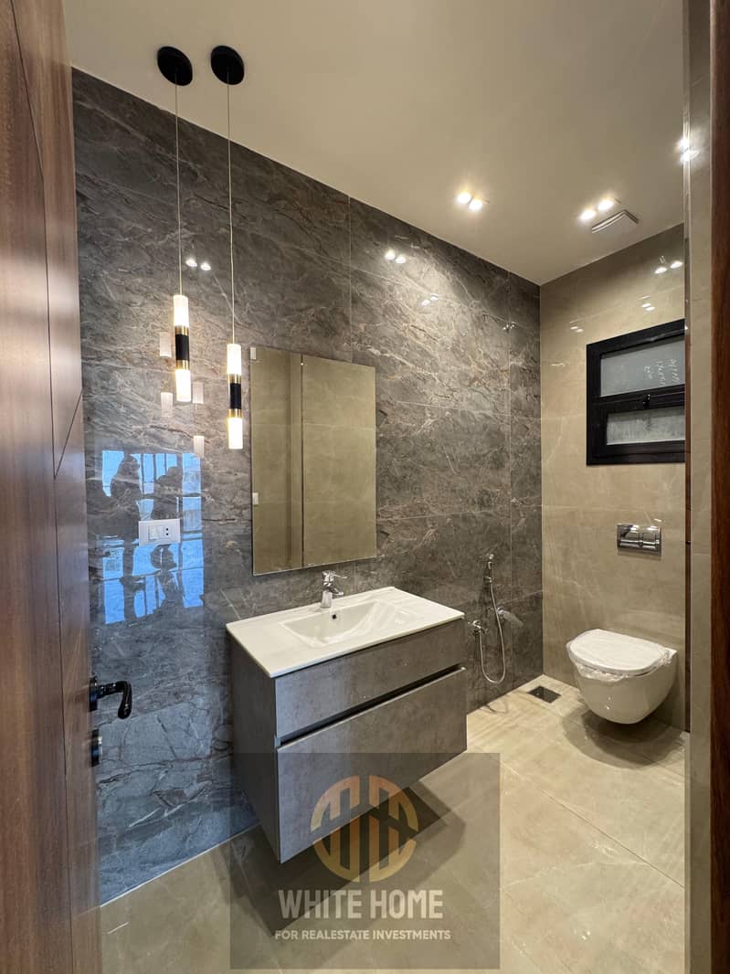 10 01ce0d7f-4ec6-4c3d-9baa-197aa9fb4bae. jpeg