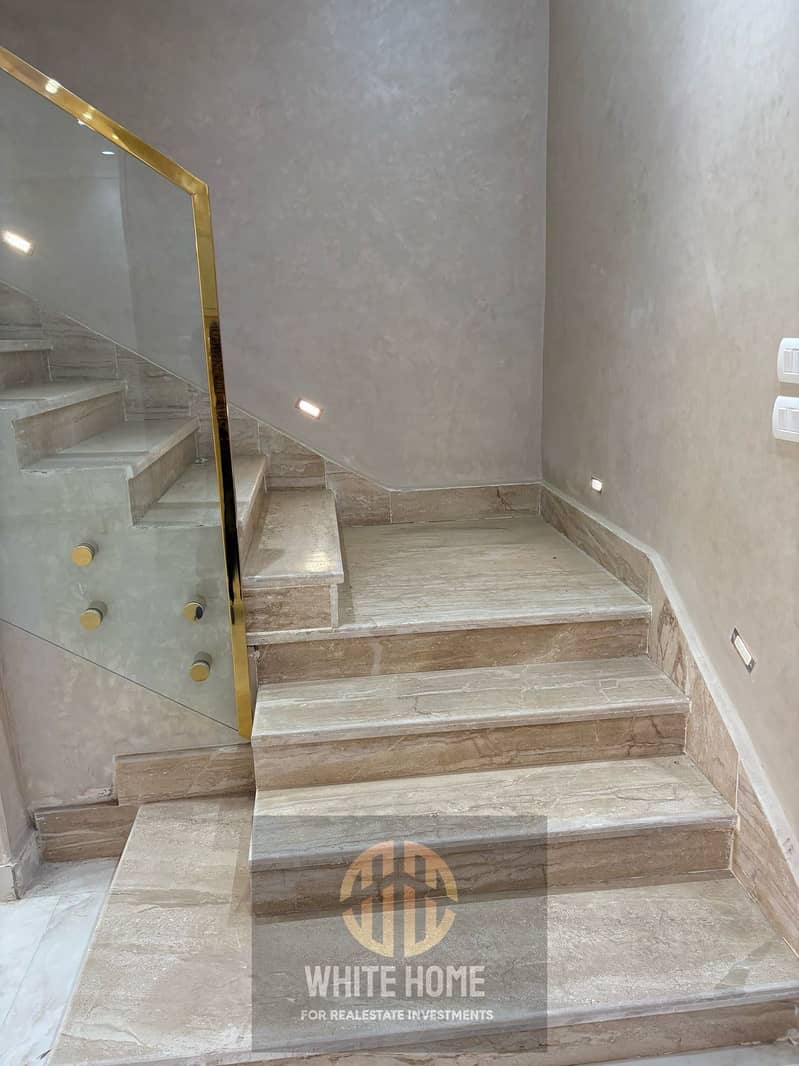 6 1684d571-3af8-49de-9209-8a7d1bf6c41e. jpeg