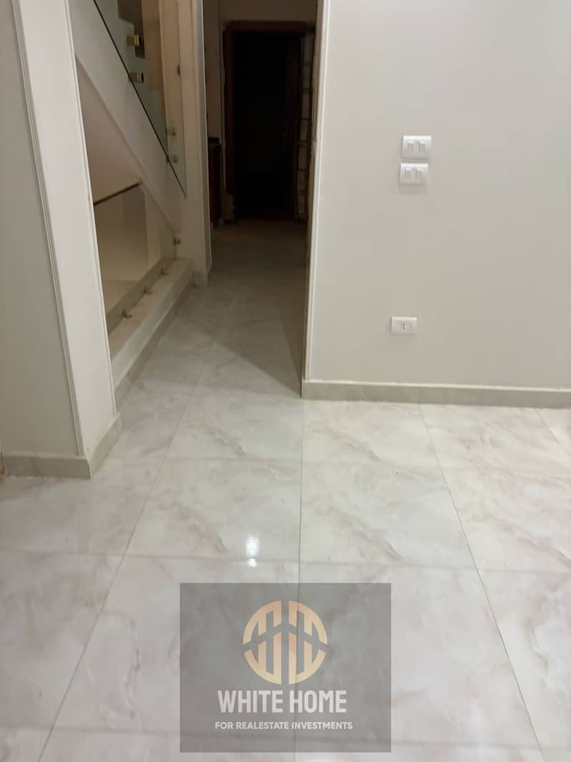 13 cee7f2c4-7c10-439e-9ba1-584a9bafcccb. jpeg