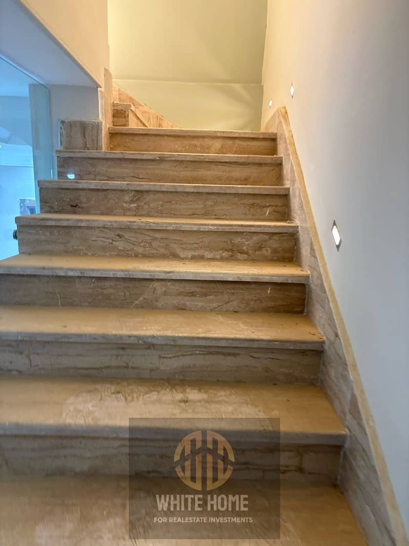 16 56345ff5-b248-4ffc-a0f6-925d3f82f5c8. jpeg