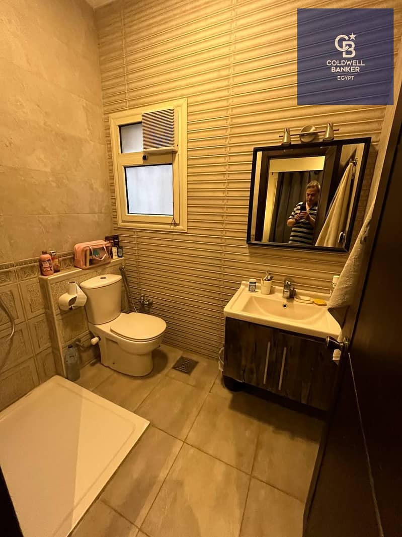 12 d289bea9-41d1-41db-8f38-2f9a21bebfb1. jpeg