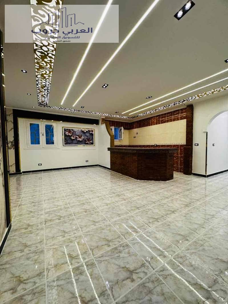 9 9d522c4b-54f9-444d-bfe6-0cd16d49f964. jpg