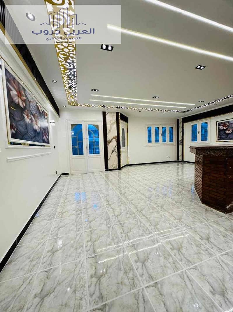 18 81473b68-99a9-4414-b321-43cca79e5797. jpg