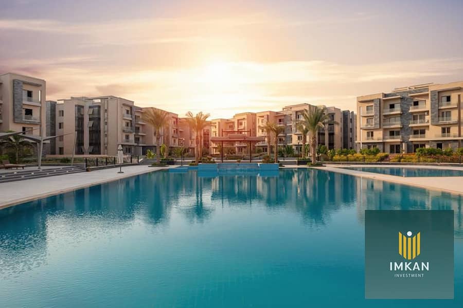 8 VIew Building and pool 0 . jpg