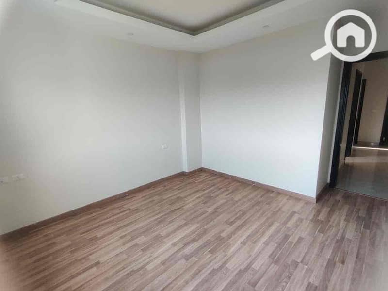 8 f4869581-9618-4184-8f96-1ba518c1a788. jpg