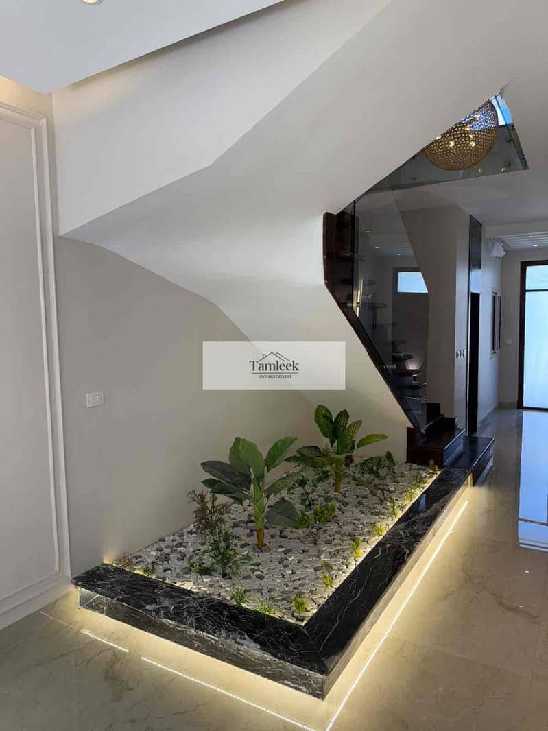 6 a8cd88ab-9501-4caf-9b07-4662ffe41e3b. jpg