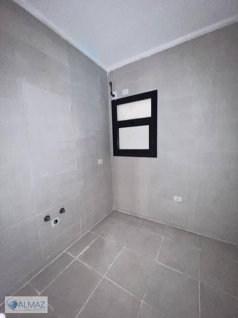 8 WhatsApp Image 2025-11-12 at 5.06. 14 PM. jpeg