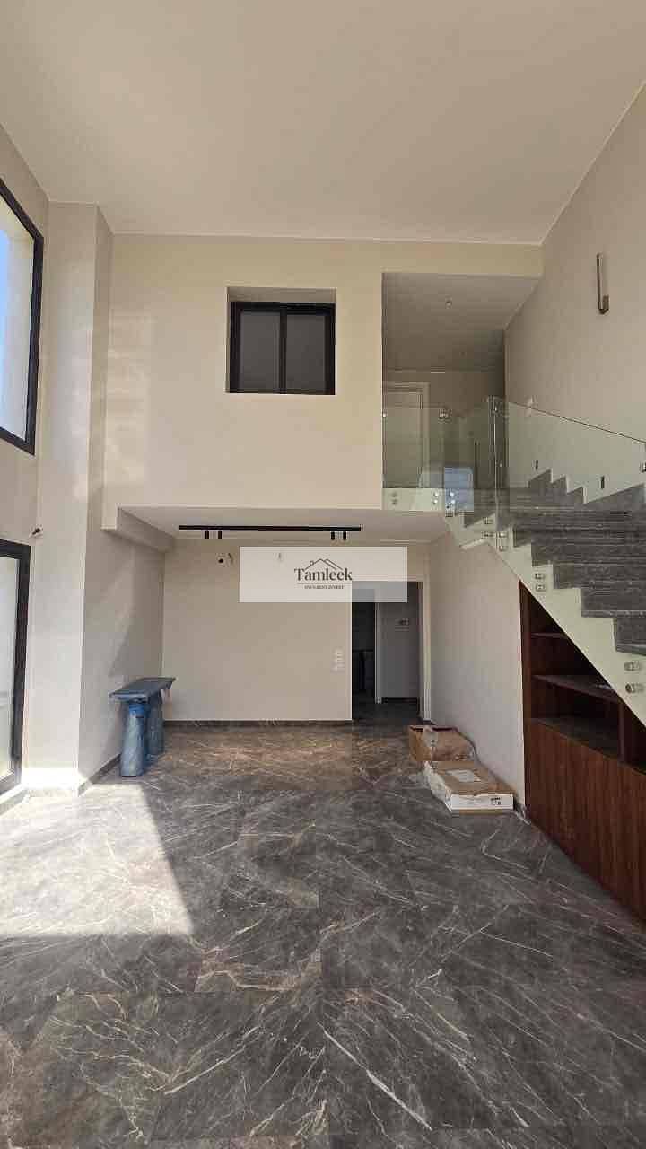 5 e7ebcd2f-7c65-48f8-bb9c-fb18b8b7fbcd. jpg