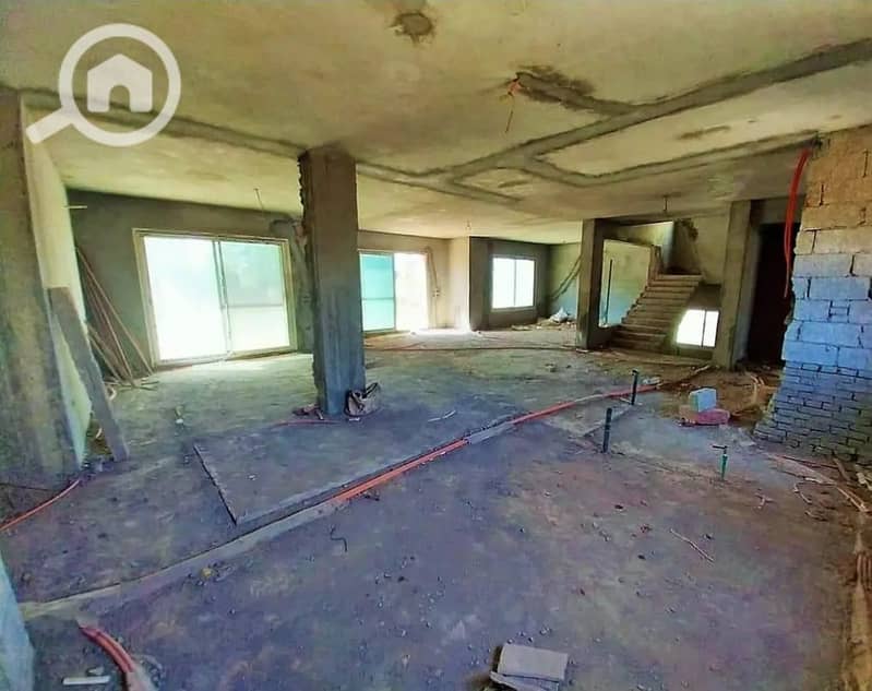 8 699a9d4c-40b5-46b8-9545-4f7a783c9746. jpg