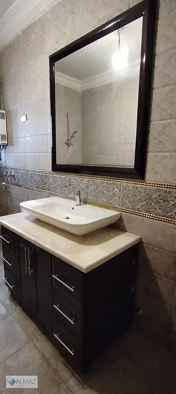 18 WhatsApp Image 2025-11-13 at 10.58. 11 AM. jpeg