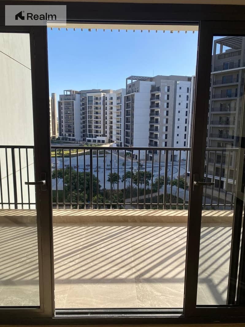 5 961e00e0-2d33-4928-9d5b-ba52218d63db. jpg