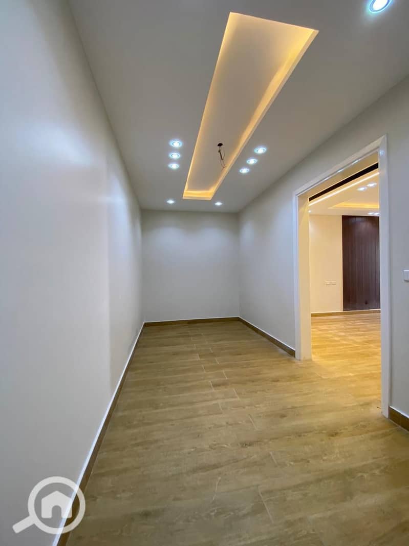 11 WhatsApp Image 2024-07-16 at 1.04. 58 PM (1). jpeg