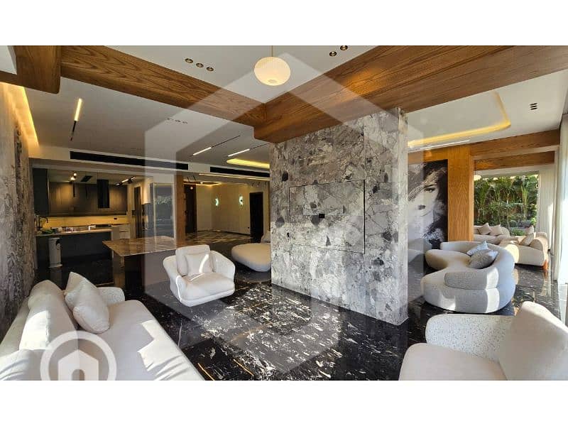 5 Royal Meadows 5. jpg