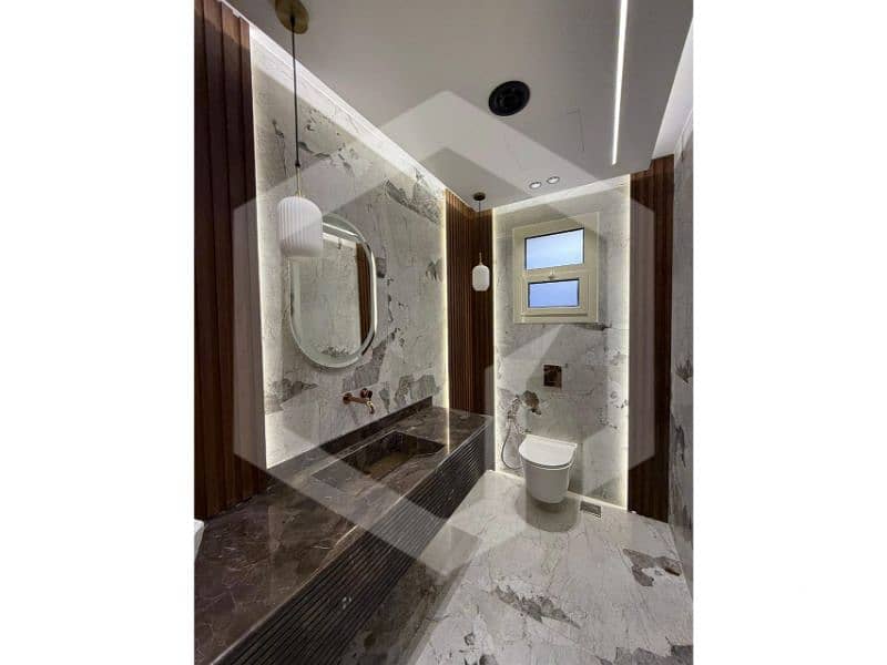 13 Royal Meadows 13. jpg