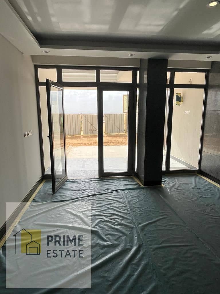 2 ae2d416f-5702-4be6-9432-ee7e70768629. jpg