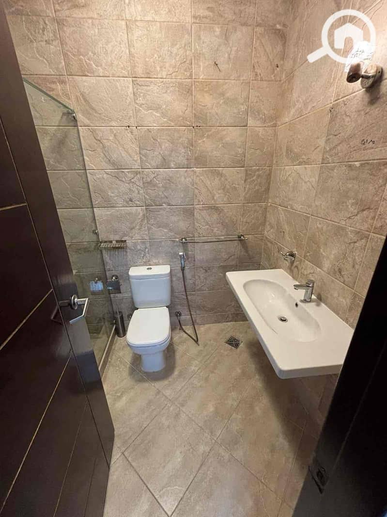 7 bce40f67-508d-43fd-b1b5-0f268b2aca53. jpg