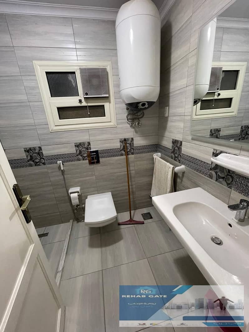 4 d56e2f1a-a8fe-45b9-b26b-b38fe42726b5. jpg