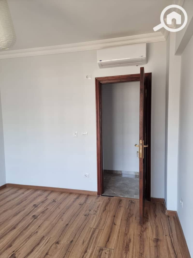 6 WhatsApp Image 2025-11-12 at 5.49. 13 PM. jpeg