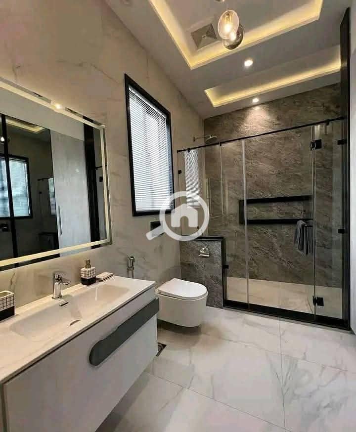 8 539844083_122135708210878286_8372475285415096450_n. jpg