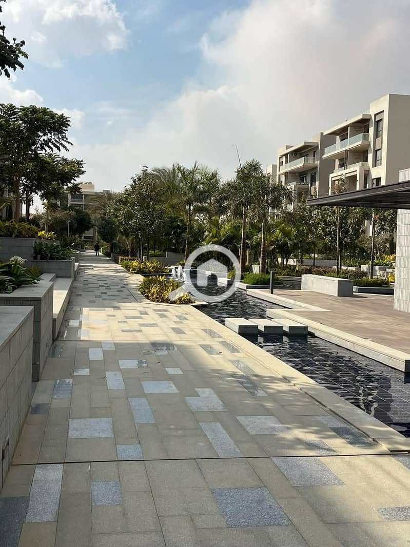 5 5aa04b4a-7c5c-4791-9171-be0079bddc6e. jpg