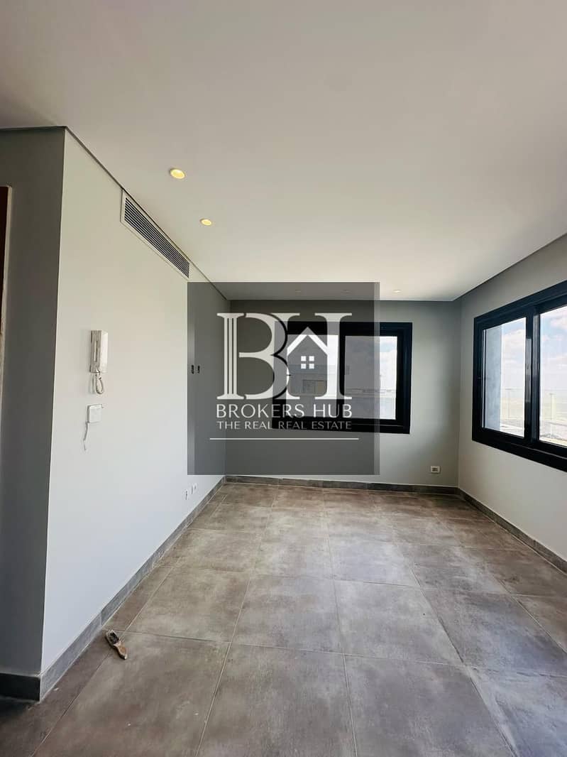 25 WhatsApp Image 2025-10-08 at 3.38. 45 PM. jpeg