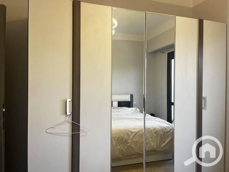 6 6e68a870-a302-4816-849c-39f5a4e7b491. jpeg