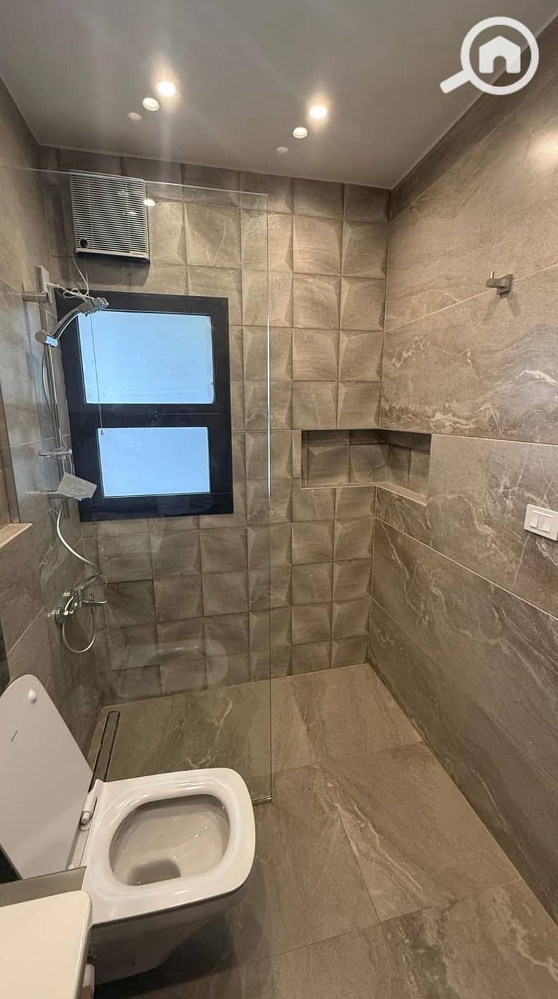 3 8abd9fbd-5bd8-4558-bd6f-0b05439fdfd5. jpeg