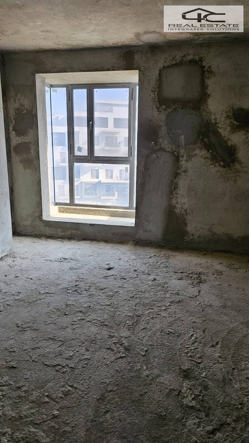 4 WhatsApp Image 2025-11-12 at 9.31. 04 PM (1). jpeg