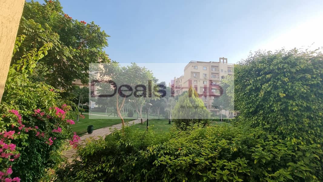 10 0b354ded-5f91-49f6-9048-cd7fc4f848d0. jpg