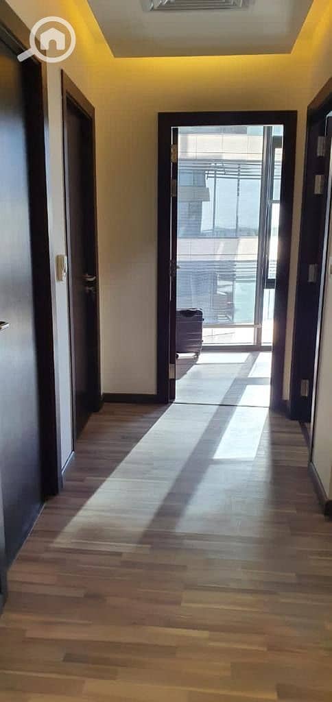 5 5c500b72-bcda-4249-9bc1-aaef3c2dcc50. jpeg