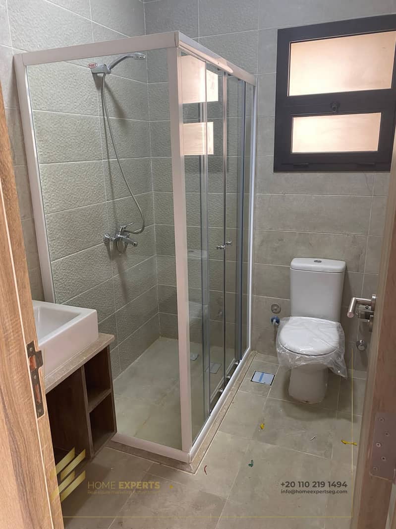 2 2bbbbb42-decf-415d-9116-5463a8be9601. jpg