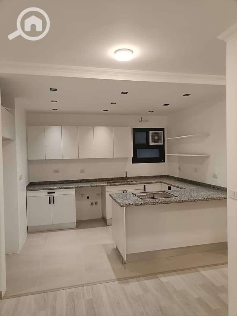 6 7e582373-813e-49f0-b394-2fd1d0d55696. jpeg