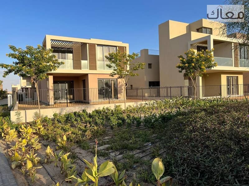 10 fe921816-ff5e-48df-9069-ef5ba9e35a2b. jpeg