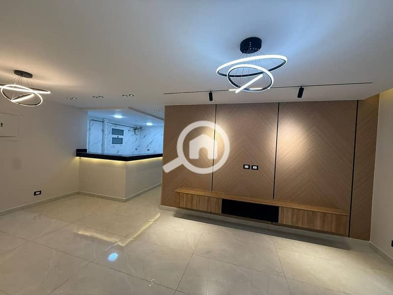 2 aa239e68-f65a-48fc-b2f1-63870dfe9a12. jpg