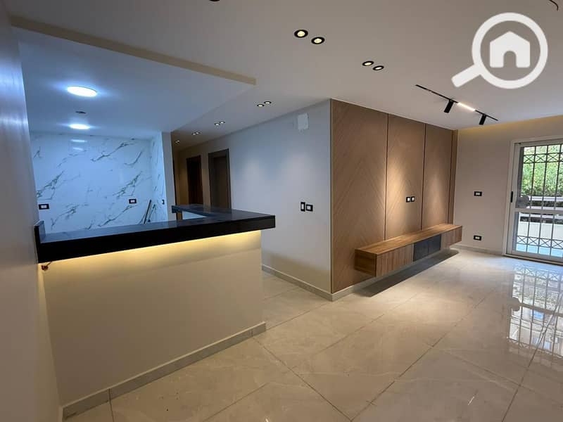 3 e715ded6-732c-404c-8144-0b00b5b051e7. jpg