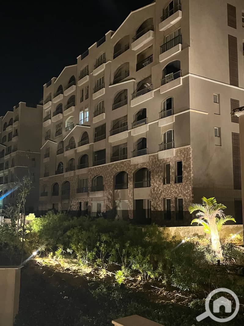 11 b6b3b30a-f72f-420f-980d-877b940165d0. jpg