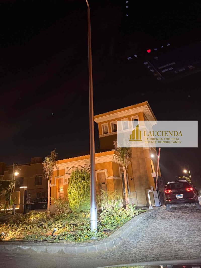 7 62e884d9-0bf0-4c42-9d97-5e24d1ae13b8. jpg