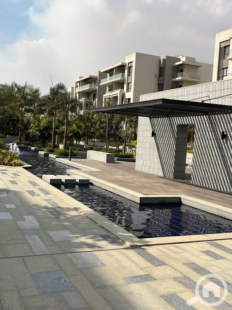 10 63d28f08-72ab-46a6-8229-5d1acf37a75d. jpg