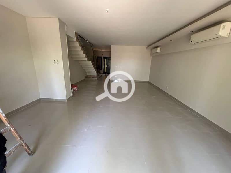 7 ee8fa2fb-3408-4e07-a241-e56f3cfdee31. jpeg