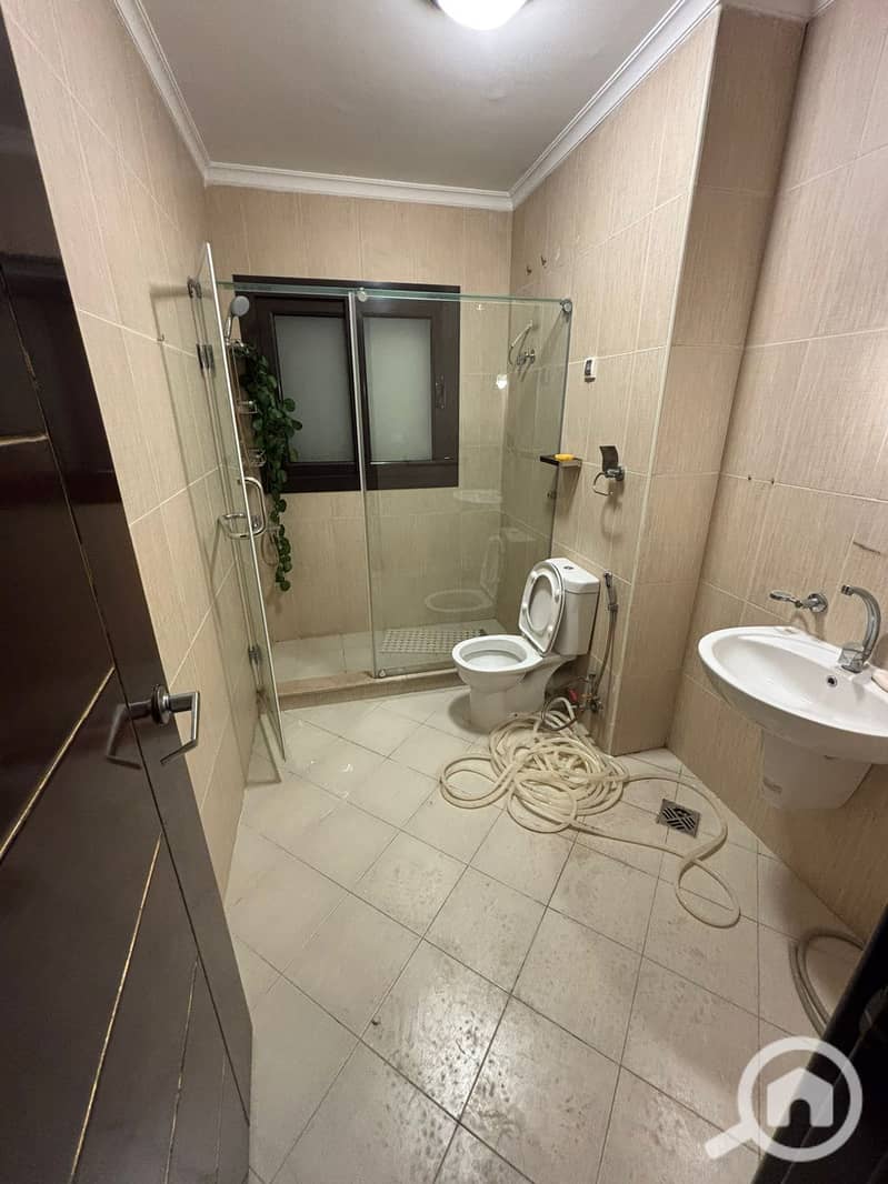 8 457fdf43-dbc6-4a4f-bf5c-7c66f9288856. jpeg