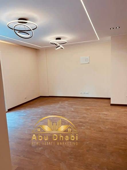 8 580940165_1444503737679276_736016138840038500_n. jpg