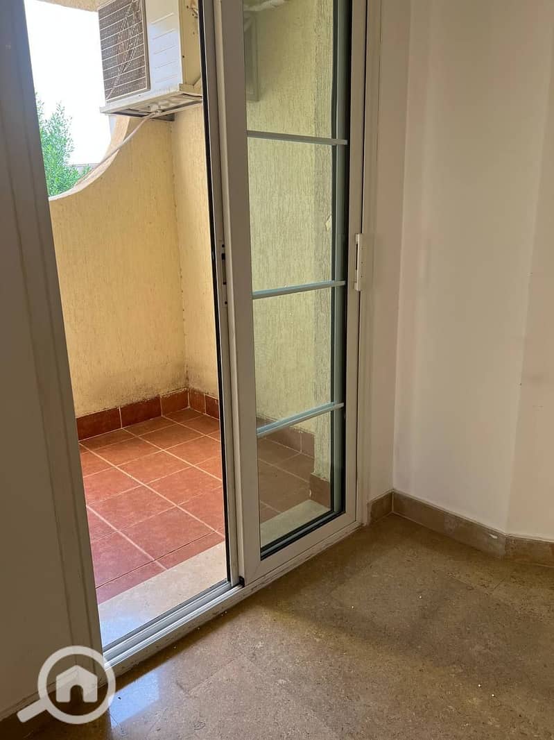 6 30c1a2ec-ccb6-478f-8747-1dd81dbb696b. jpg