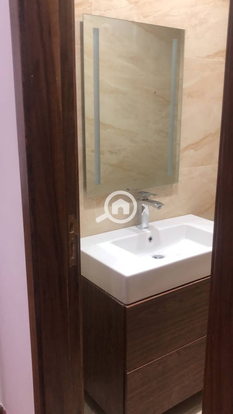 5 WhatsApp Image 2025-11-12 at 5.50. 35 PM (1). jpeg