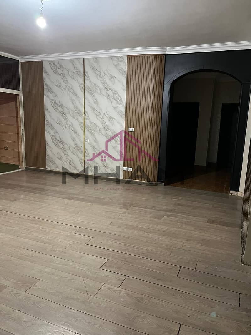 3 photo_5812023945262205812_y. jpg