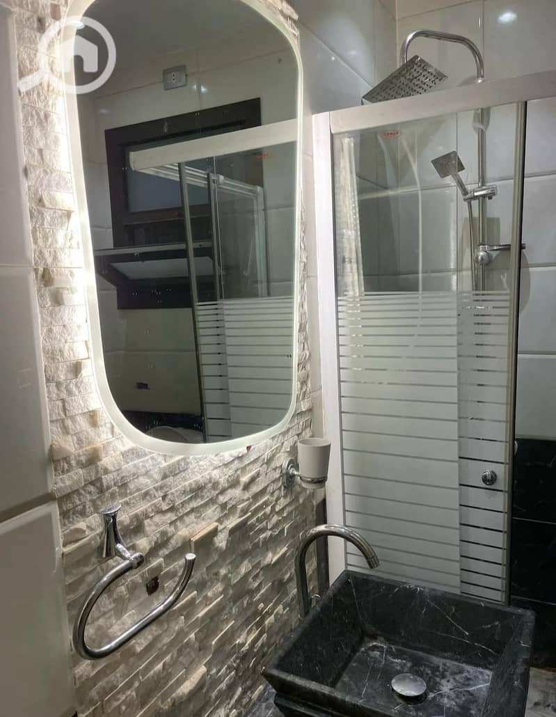 2 695cd40e-01e8-4a4f-8dbd-184f10308dc3. jpg