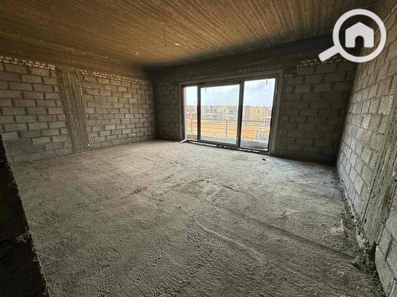 8 b6c9e1eb-b784-4a78-bff6-5b9bd6591690. jpg