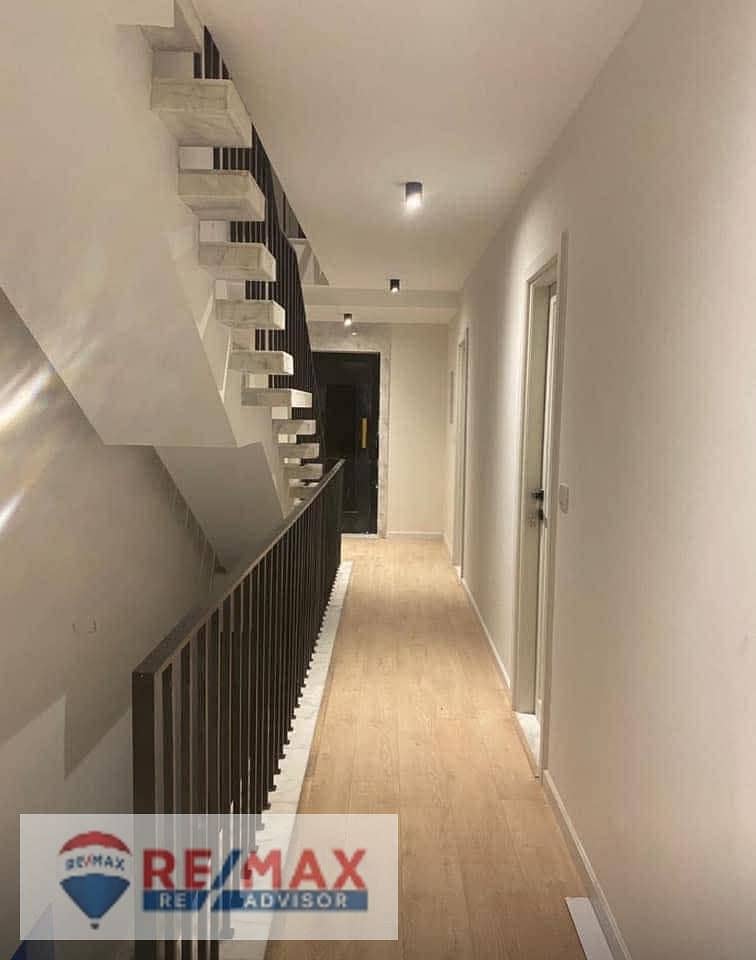 6 photo_5810110125014977957_y. jpg