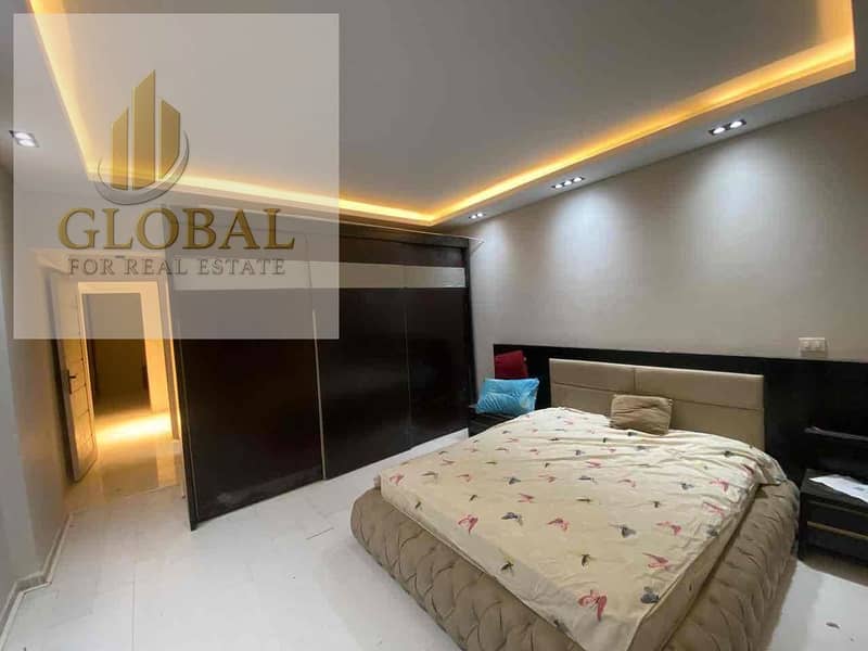 4 8e1bf03b-de7f-4f54-a2d4-80085ac208db. jpg